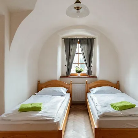 Restaurace A Stara Posta 招待所 3*