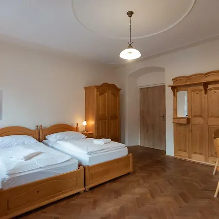 Restaurace A Stara Posta Guest house Becov nad Teplou