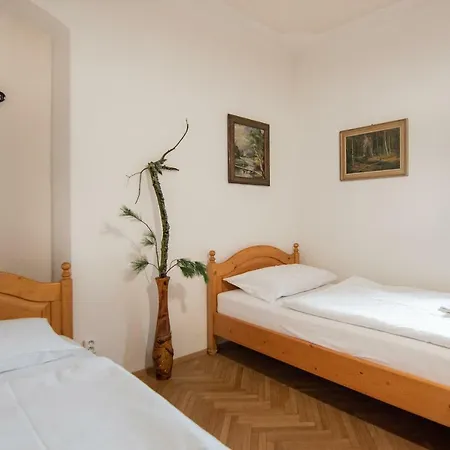 Restaurace A Stara Posta 招待所 Bečov nad Teplou