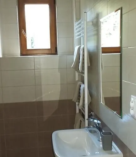 Restaurace A Stara Posta 게스트하우스 베코브나드테플로우