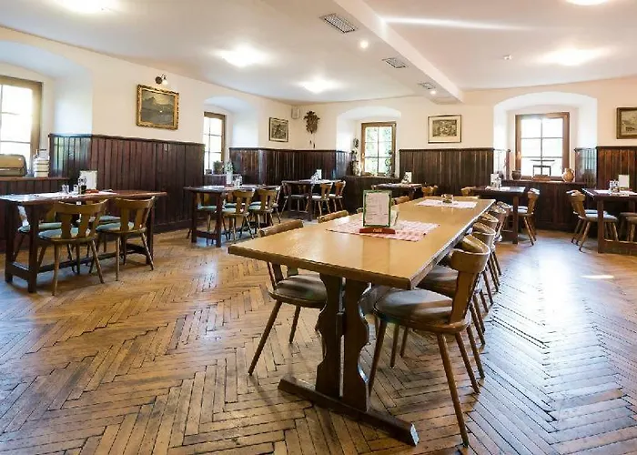 Restaurace A Stara Posta 게스트하우스