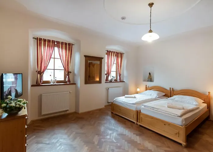 Restaurace A Stara Posta 게스트하우스 베코브나드테플로우