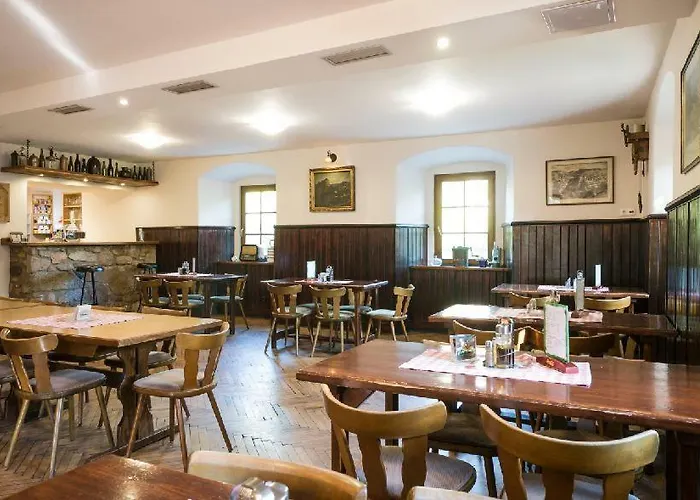 Restaurace A Stara Posta 게스트하우스 3*